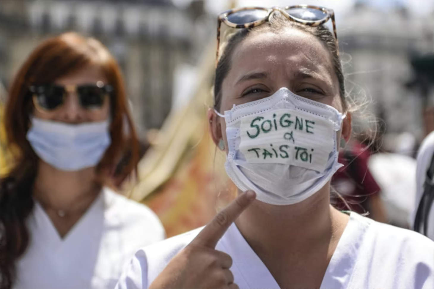 Entre 2009 et 2015, le volume des soins dispensés dans les hôpitaux publics a augmenté d’environ 15% pour une hausse des effectifs de 3 à 4%. Aurore Mesenge / AFP
