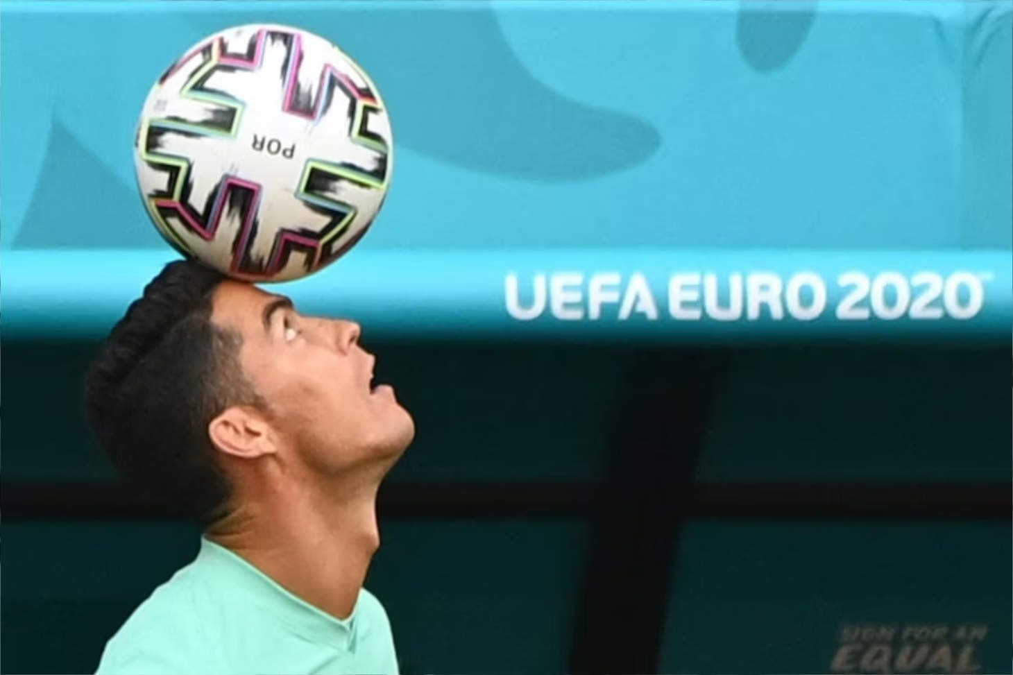 Cristiano Ronaldo, à la veille du match entre le Portugal et la Hongrie. Attila Kisbenedek / AFP